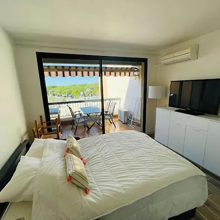 A 350m De La Plage, Terrasse Ouverte, Clim Daire Le Grau-du-Roi